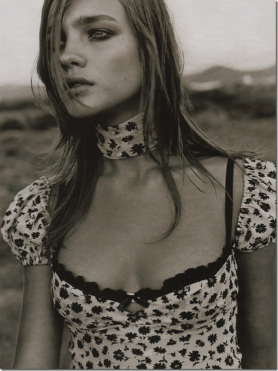 Model: Natalia Vodianova<br />Source: Marie Claire FR 09/01<br />Ed: 