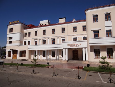 11. Hotel Registon - Samarkand.JPG