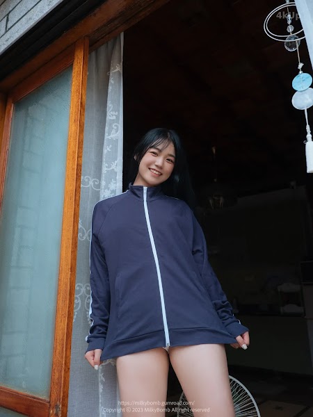 [MilkyBomb] Yui Vol.2 Tracksuit (유이 체육복)