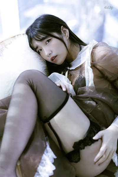 SonSon (손손) Maid’s Gift