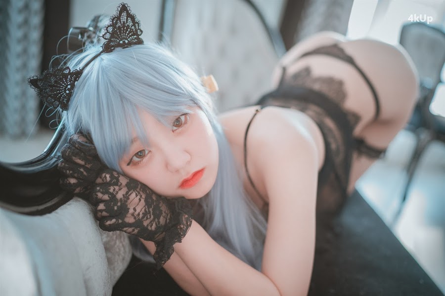 DJAWA Photo – Jeong Jenny (정제니) Schwarz und Wei Katzenmädchen