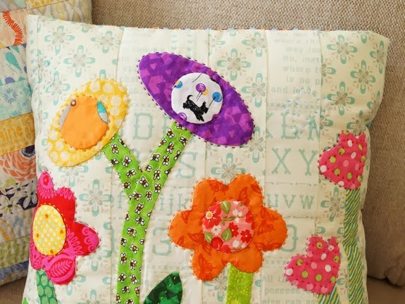 Flower Garden Cushion {Week 22/52}