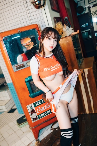 [Loozy] Son Ye-Eun (손예은) CHEER UP