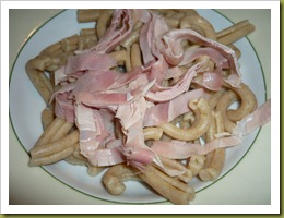 Strozzapreti di integrali con prosciutto cotto e crema vegetale alla soia  (4)