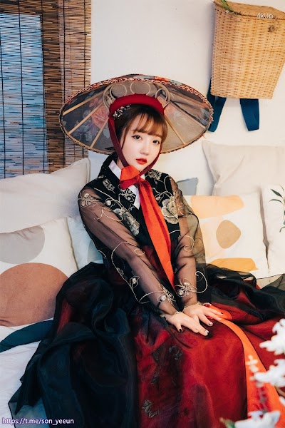 Loozy Gisheng 妓生 – Son Ye-Eun (손예은)