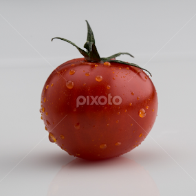 Fresh Tomatoes by Avi Chatterjee - Food & Drink Fruits & Vegetables