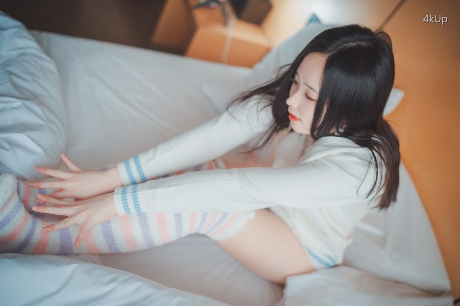 DJAWA Photo – Bambi (밤비) Homebody Girl
