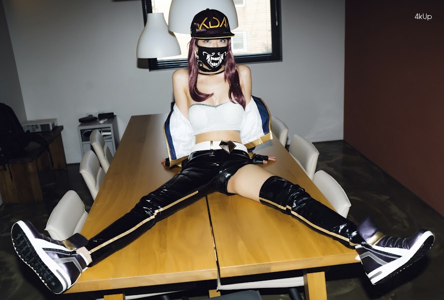 Mona (모나) – Akali (KDA) & Moon Night Snap