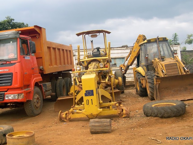 Engins de l'Office des Routes, décembre 2010,Bunia, RDC