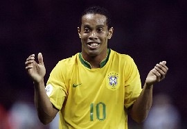 [Ronaldinho%255B3%255D.jpg]
