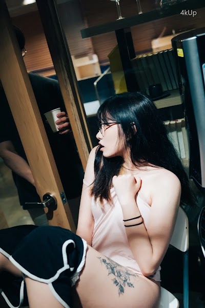 [Loozy] Sonson (손손) Reading Room + S.ver