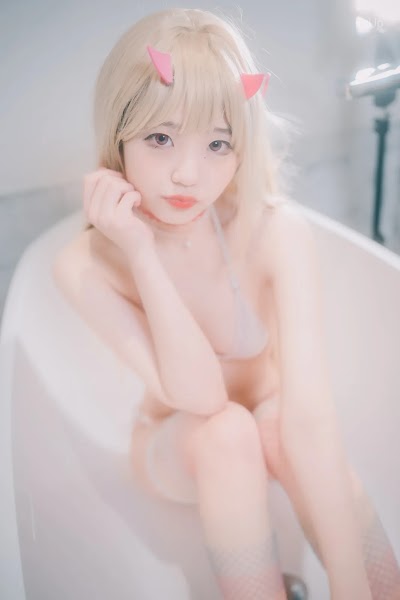 DJAWA Photo – Jeong Jenny (정제니) “Nikke Viper” (+S.Ver)