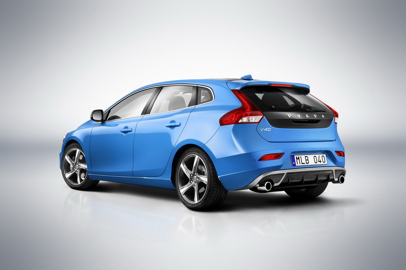 [2013-Volvo-V40-R-Design-1%255B2%255D.jpg]