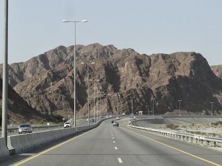15. Soseaua Oman - Nizwa.JPG