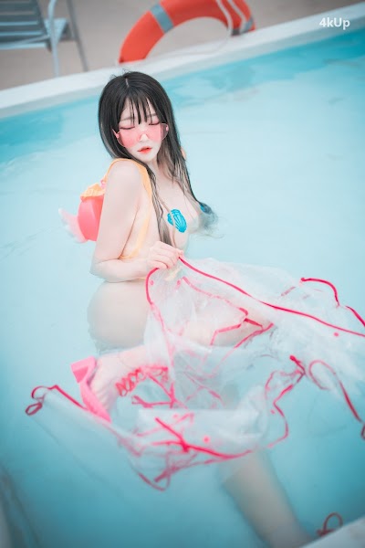 DJAWA Photo – Aram – Poolside Summer
