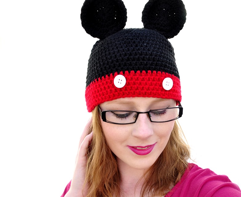 Mickey mouse hat fashion blogger3