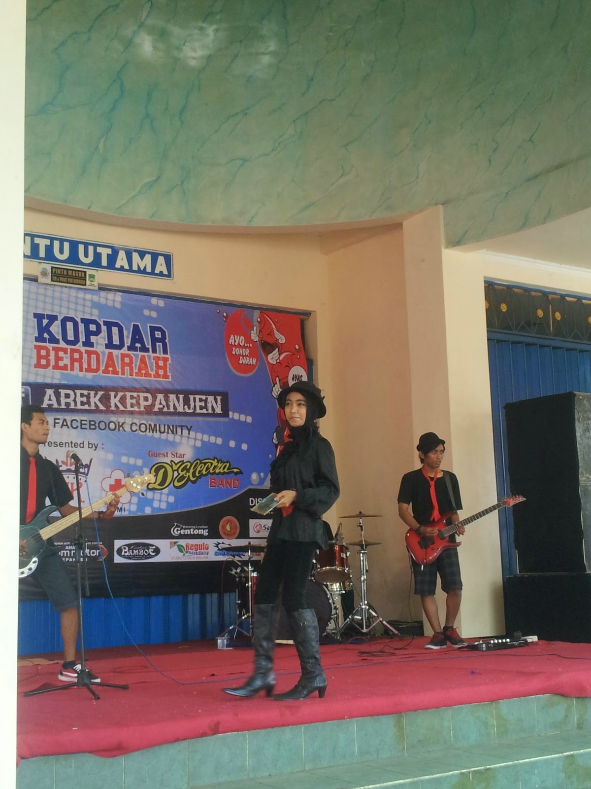 D'Electra Band menjadi guest star dalam acara Kopdar Berdarah