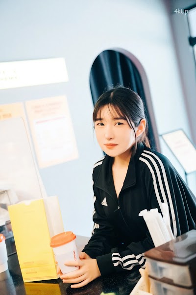 [Loozy] Sonson (손손) Cinema Girl (+S.Ver)