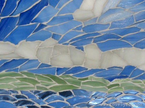[water-mosaic-close-up3.jpg]
