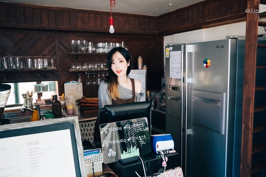 [Loozy] Bambi (밤비) Cafe Alba