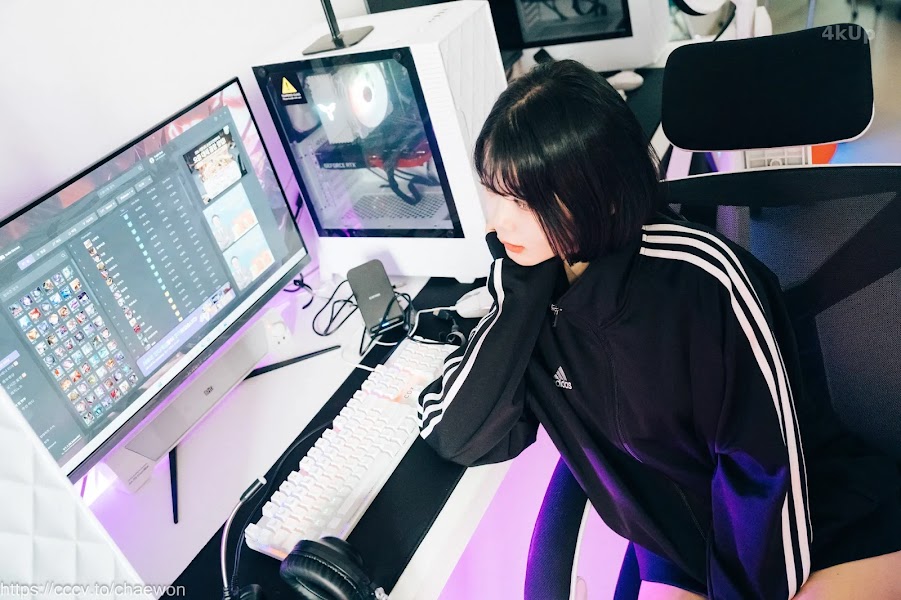 [Loozy] Zia (지아) PC Room With SP (Part A)