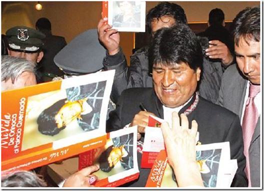 “Mi vida, de Orinoca al Palacio Quemado” libro autobiográfico de Evo Morales