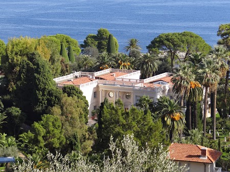 10. Vila de lux - Coasta de Azur.JPG