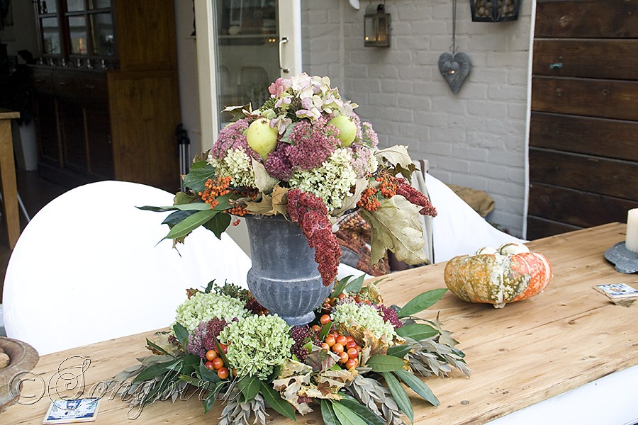 [Fall-Outside-Decoration-Table-Center.jpg]