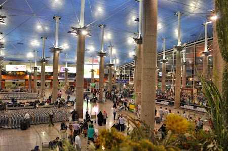 02. Aeroportul Teheran.JPG