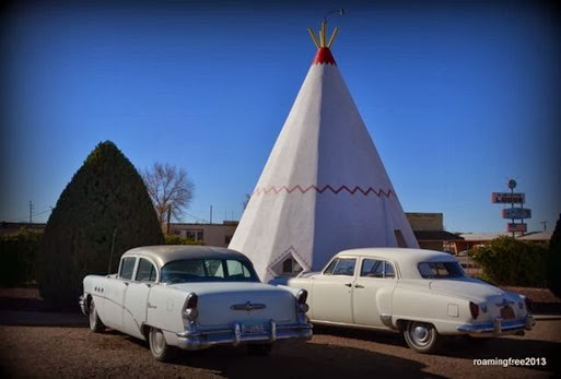 Classic Cars at the Wigwam Motel