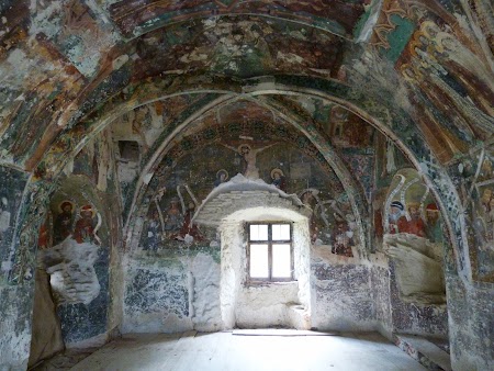 Fortificatii sasesti in Transilvania:  Capela pictata a bisericii din Harman