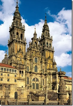 Santiago-de-Compostela-Cathedral-in-Spain_Beautiful-facade_6878
