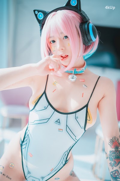 DJAWA Maruemon Caution Girl – Athletic Girl