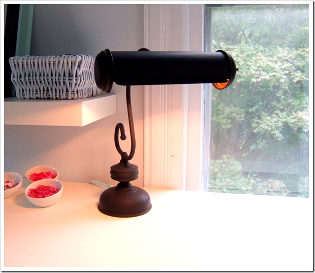 vintage brass lamp makeover with paint