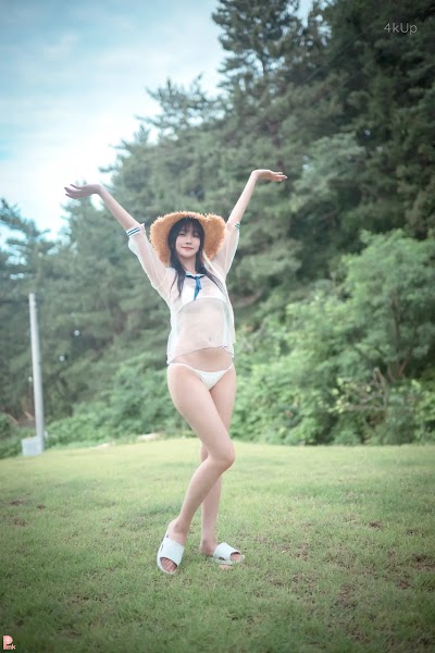 [PINK] Lee Ahrin Bikini Day
