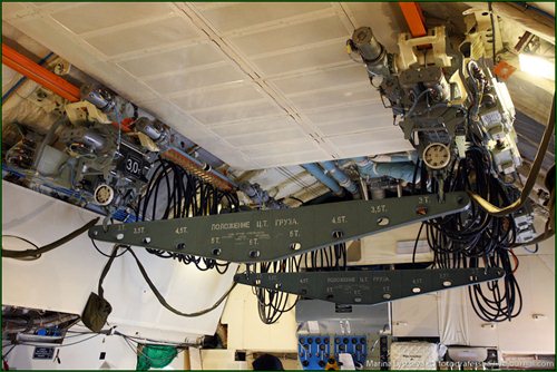 Фотографии тяжелого военно-транспортного самолета Ил-76МД-90А.