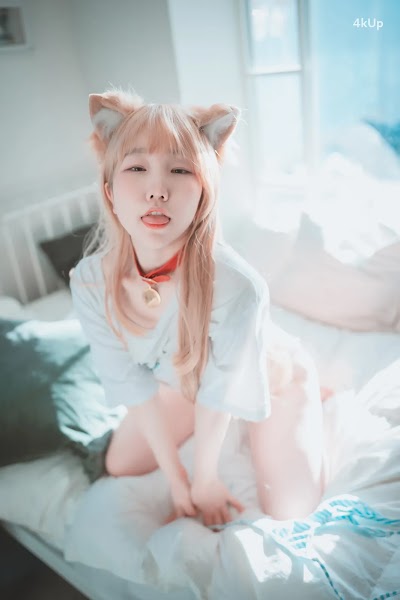 DJAWA Photo – Yeri “My Cat is a Kawaii Girl