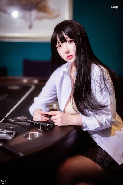 BLUECAKE Son Ye-Eun (손예은) Hardcore Gambling