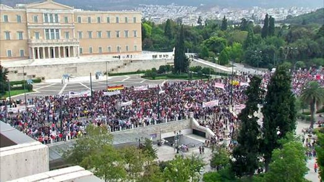 greece-protest-demonstration-at-angela-merkel-visit-to-athens-grab-1-1-522x293