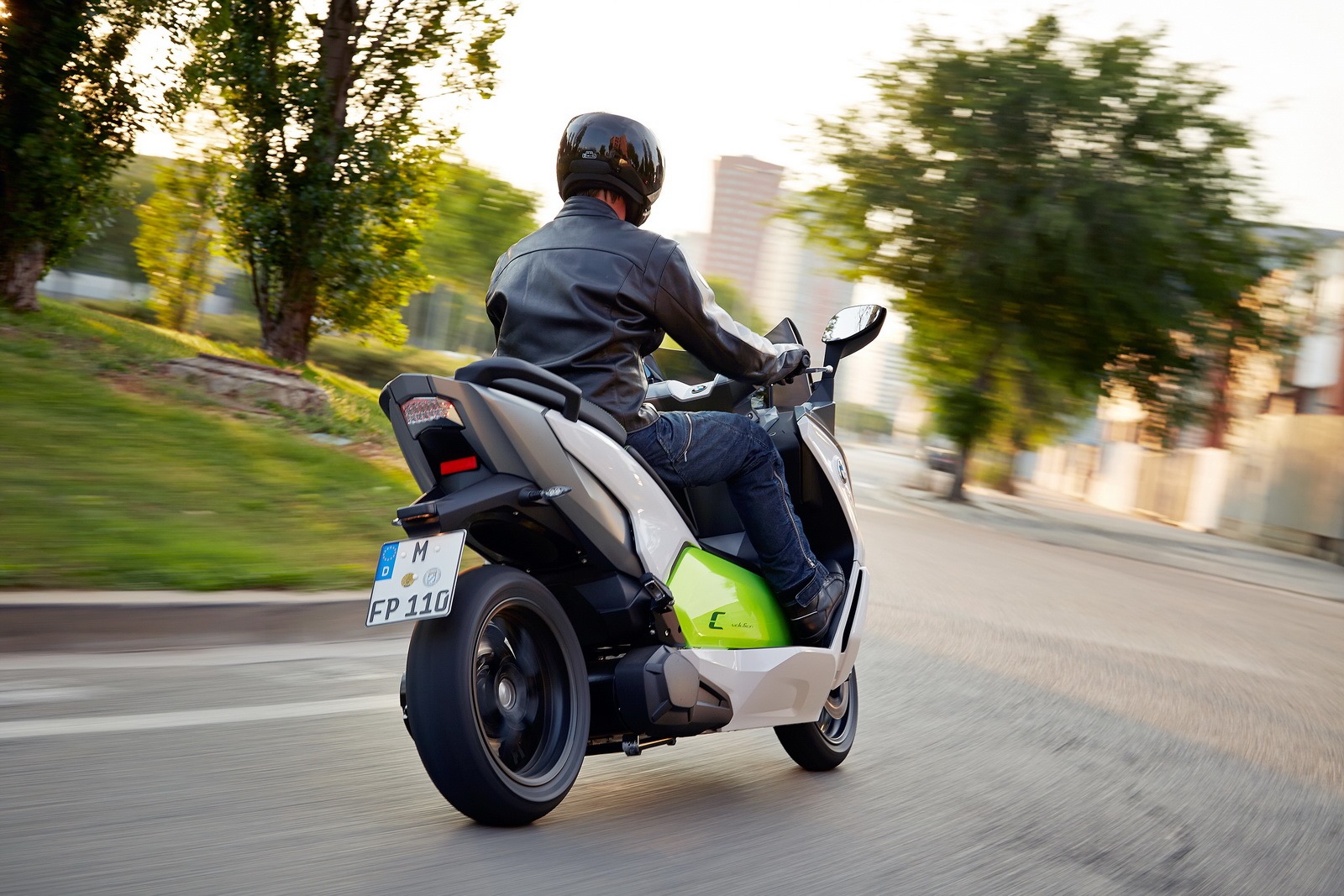 [BMW-Electric-Scooter-21%255B2%255D.jpg]