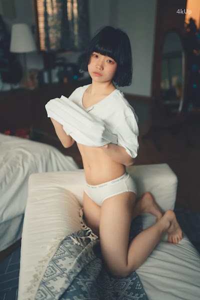 Mimmi (밈미) White