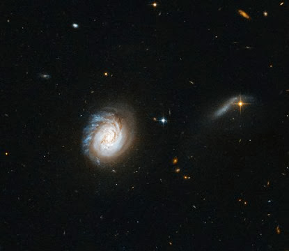 galáxia MCG-03-04-014