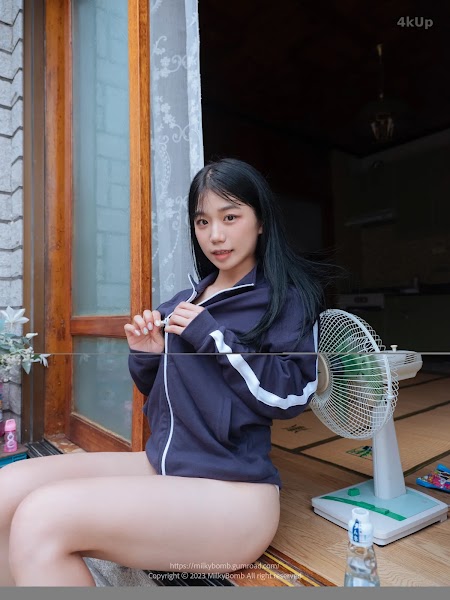 [MilkyBomb] Yui Vol.2 Tracksuit (유이 체육복)
