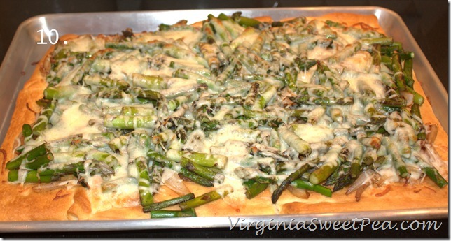 Asparagus Squares - This quick, easy, and delicious meal takes just 30 minutes to prepare and requires very few ingredients. virginiasweetpea.com