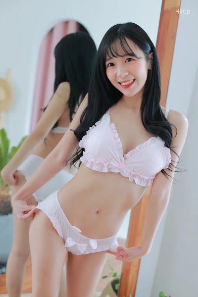 쏘블리 (@leeesovely) Housekeeper 2-1 Photo Set Collection
