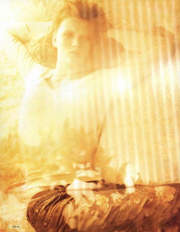 [mm-magazine-september-2002-nomade-romantica-neocharme-anne-vyalitsina-max-mara-editorial-6%255B5%255D.jpg]