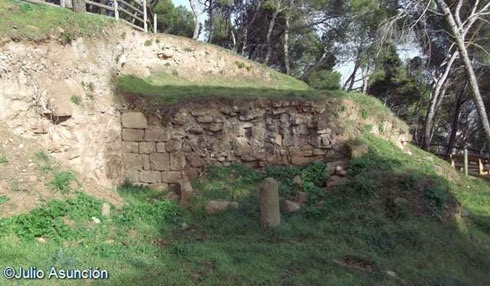 Restos de muros del castillo de Tafalla
