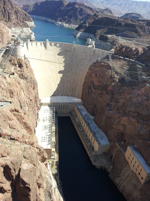 [View-from-New-bridge-at-Hoover-Dam-2.jpg]
