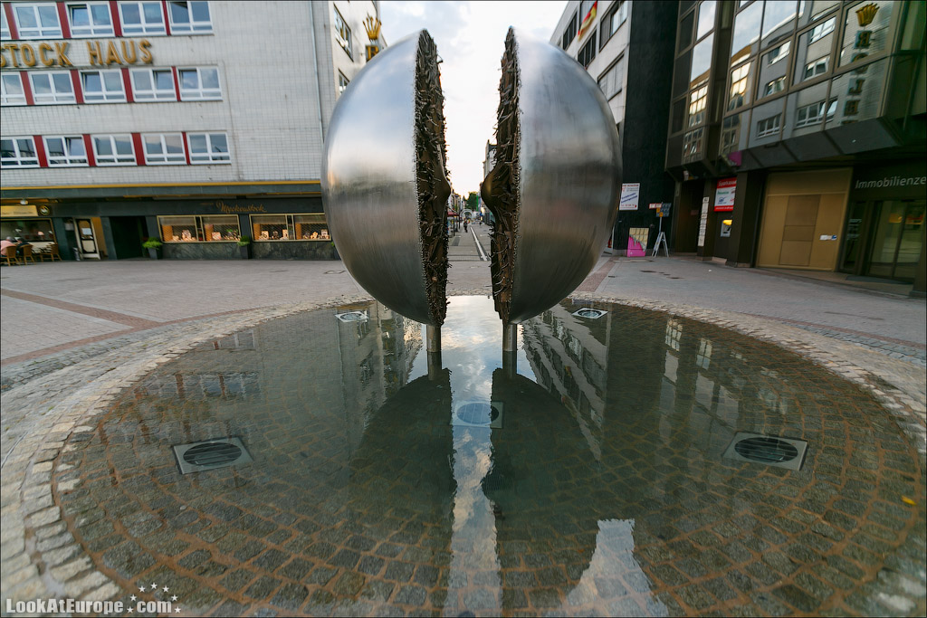 LookAtEurope.com: Евротур. Вупператаль город Энгельса и подвесной железной дороги швебебан