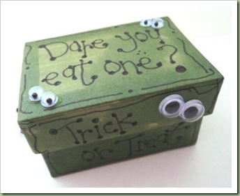 Halloween Trick ot Treat Box with frogs